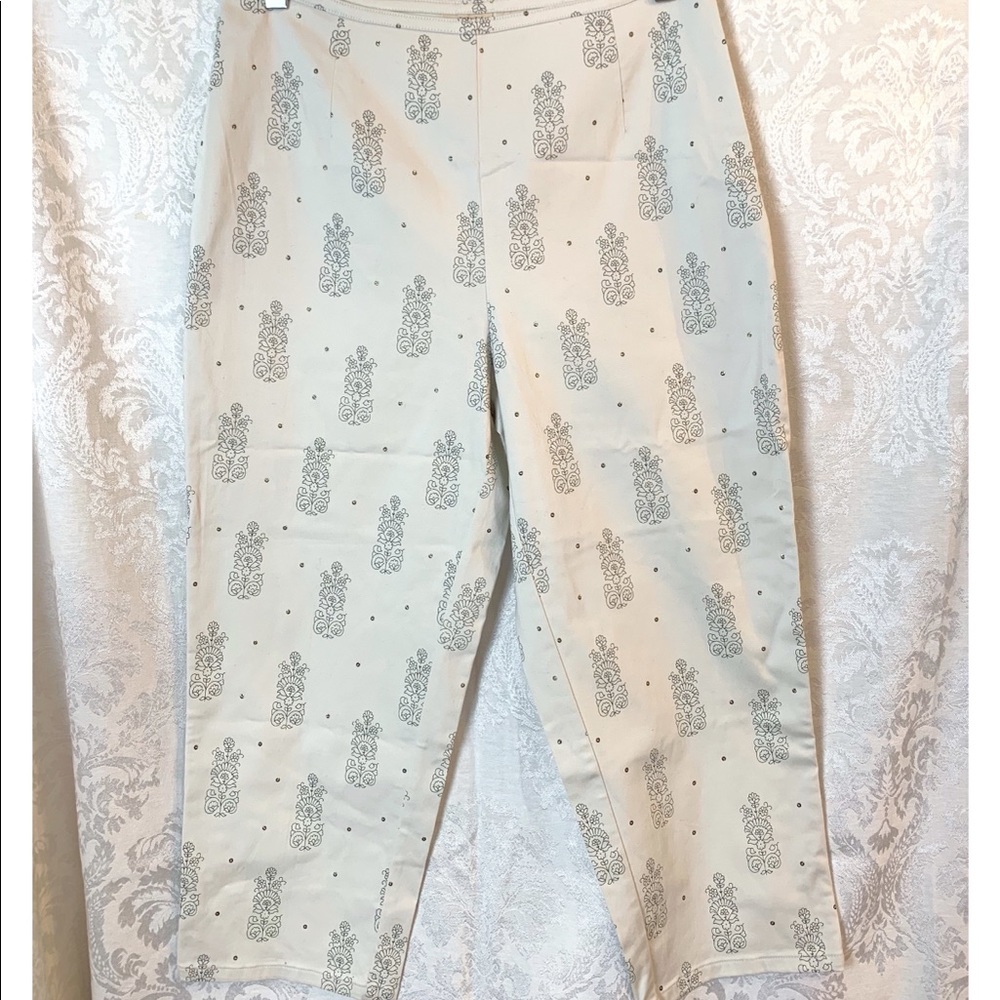 St. John’s Bay| Vintage floral trousers